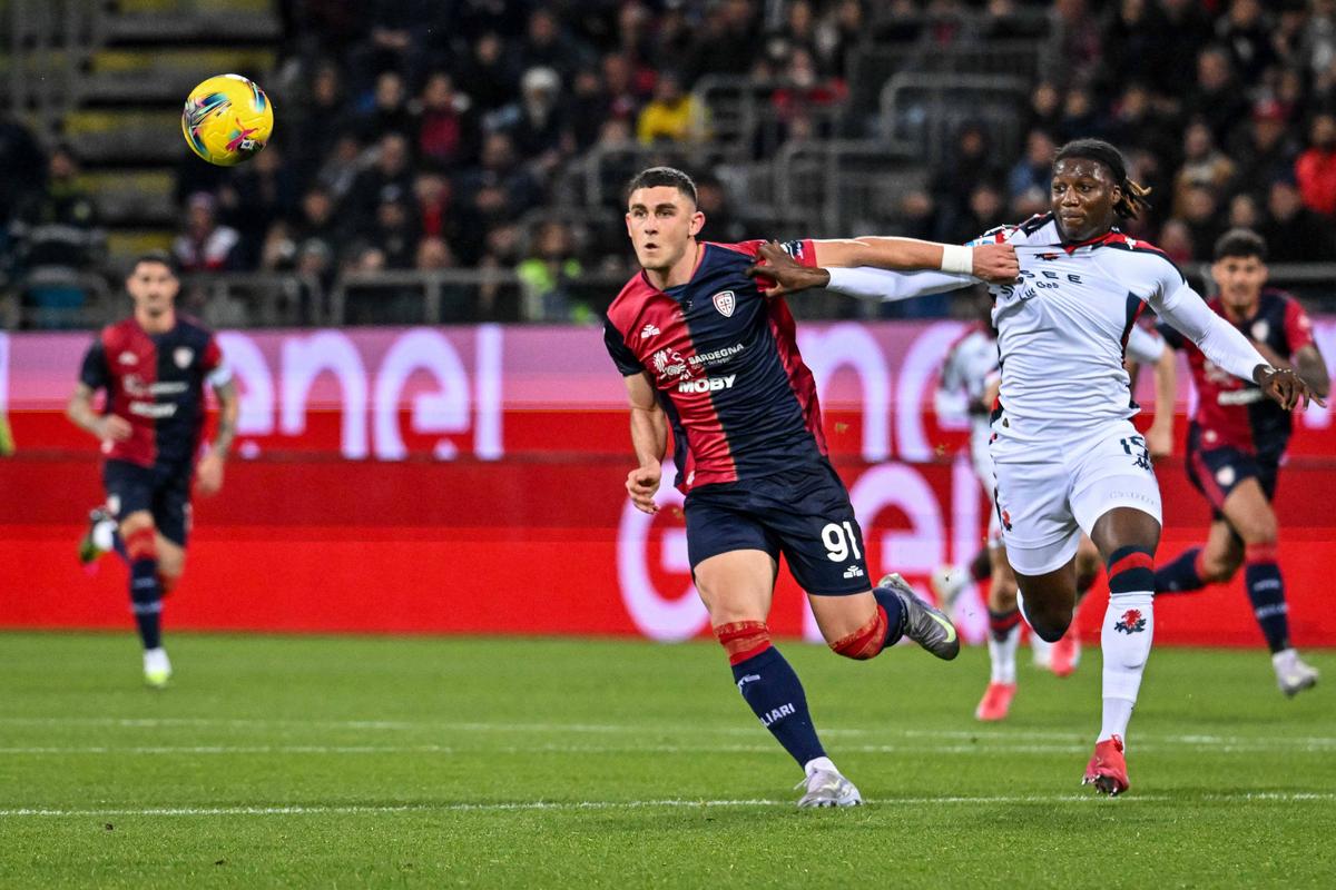 Cagliari - Genoa, cu Florinel Coman titular // 07.03.2025