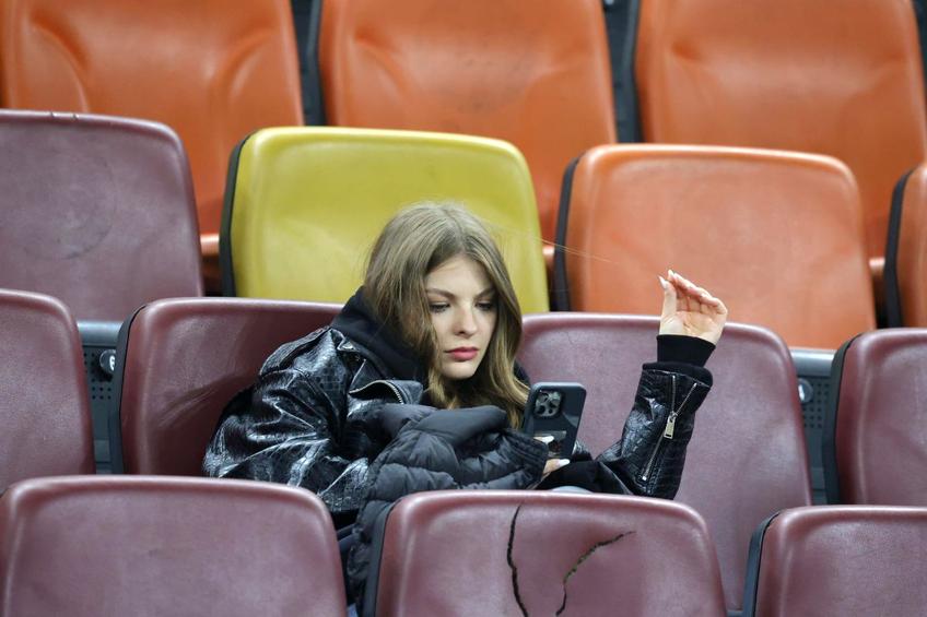 Antonia Salanta, iubita atacantului Daniel Bîrligea, a fost prezentă pe Arena Națională la meciul pierdut de FCSB cu scorul de 1-3 în fața celor de la Lyon, în optimile Europa League.