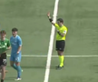 Internaționalul de juniori Troy Tomșa este eliminat și îi bagă mâinile în gât arbitrului