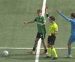 Internaționalul de juniori Troy Tomșa este eliminat și îi bagă mâinile în gât arbitrului