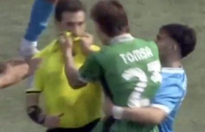Ganea 2.0! Scene scandaloase cu internaționalul român » La 18 ani, i-a băgat mâinile în gât arbitrului! Clubul anunță măsuri severe
