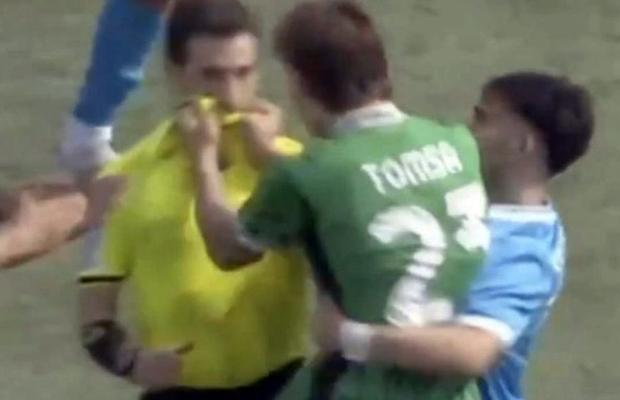 Suspendare uluitoare pentru Troy Tomșa, românul care i-a băgat mâinile în gât arbitrului