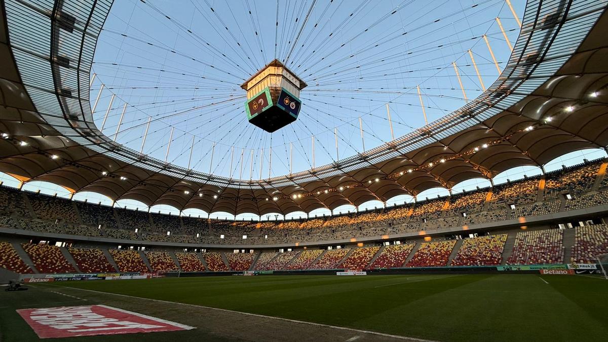 Dezastrul de la Arena Națională s-a accentuat după ninsorile recente: tavanul „a înflorit”