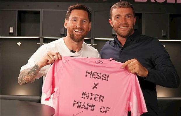 Fabrizio Romano, demascat » De la știri false, la interviuri inventate cu fotbaliști: „Jurnalist? Niciodată! Mai degrabă șarlatan”