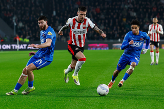 Dennis Man a fost pe teren 75 de minute în PSV - AZ Alkmaar: echipa sa a scos trei puncte pe final