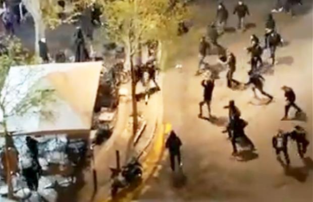 Noapte sălbatică înainte de Marseille - PAOK! » Suporterii s-au bătut cu bestialitate pe străzi