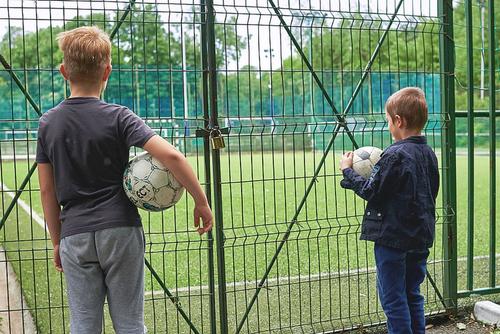 CCR a declarat neconstituțional proiectul de lege prin care era permisă utilizarea terenurilor de sport din incinta școlilor în afara orelor de program