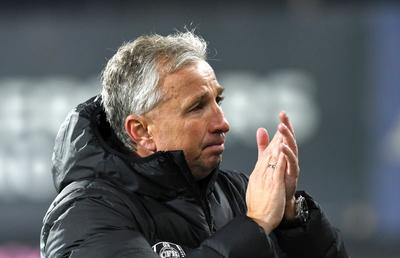Caz incredibil: CFR a încălcat regulamentul, dar NU pățește nimic! Petrescu n-avea voie să stea pe bancă la meciul cu FC Argeș + Va fi suspendat la Craiova