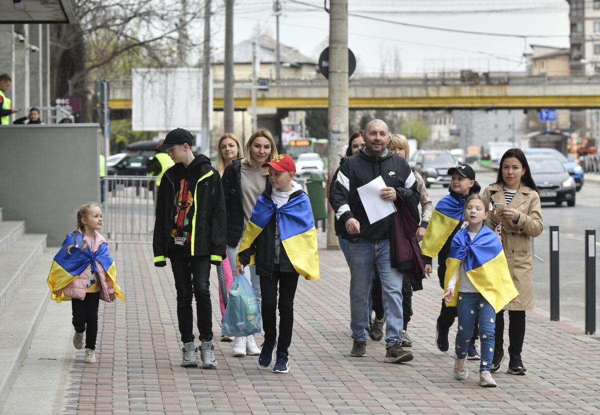 Discurs FRONTAL pe Giulești al antrenorului ucrainean: „Fasciști, neoameni, au ca scop exterminarea nației ucrainene. E genocid. Violează femei și copii”