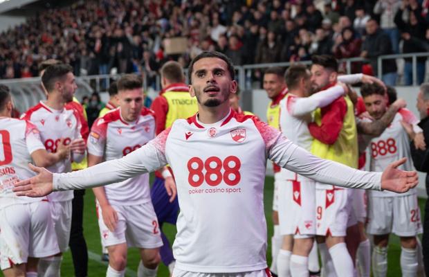 Dinamo a câștigat duelul cu principala rivală din play-off și intră serios în lupta pentru promovarea directă! Clasamentul ACUM