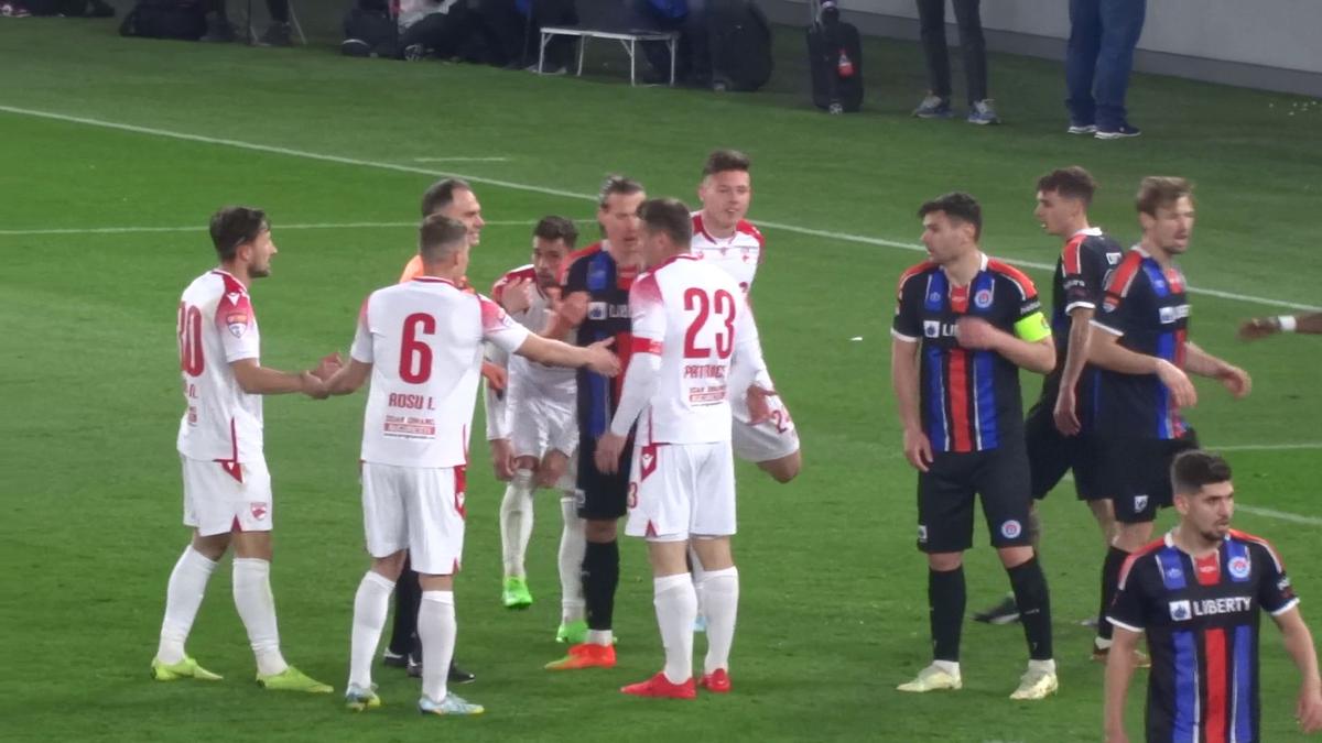 FOTO Arbitraj Dinamo - Oțelul 07.04.2023