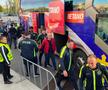 FCSB - Universitatea Craiova: echipele au ajuns la stadion