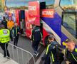 FCSB - Universitatea Craiova: echipele au ajuns la stadion