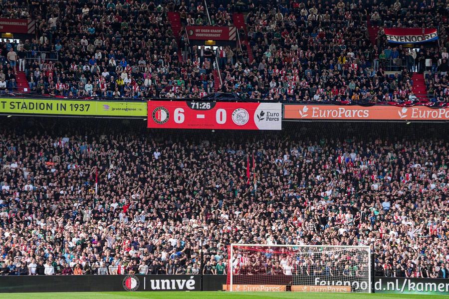 Tabela de pe „De Kuip” la Feyenoord - Ajax. Un 6-0 pentru istorie Foto: Imago Ajax, ce umilință! » Călcată în picioare de Feyenoord în „Clasicul