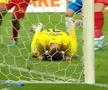 Primele două goluri din FCSB - Universitatea Craiova