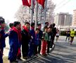 Un român din Brașov a participat la maratonul din Coreea de Nord » Peste 50.000 de oameni l-au așteptat disciplinați pe stadionul din Phenian