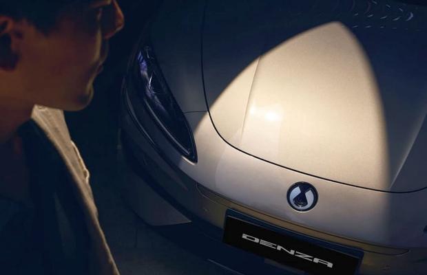 Noua mașină premium a chinezilor a fost lansată în Europa » Vine să se bată cu Mercedes și BMW, prețul este mult mai mic