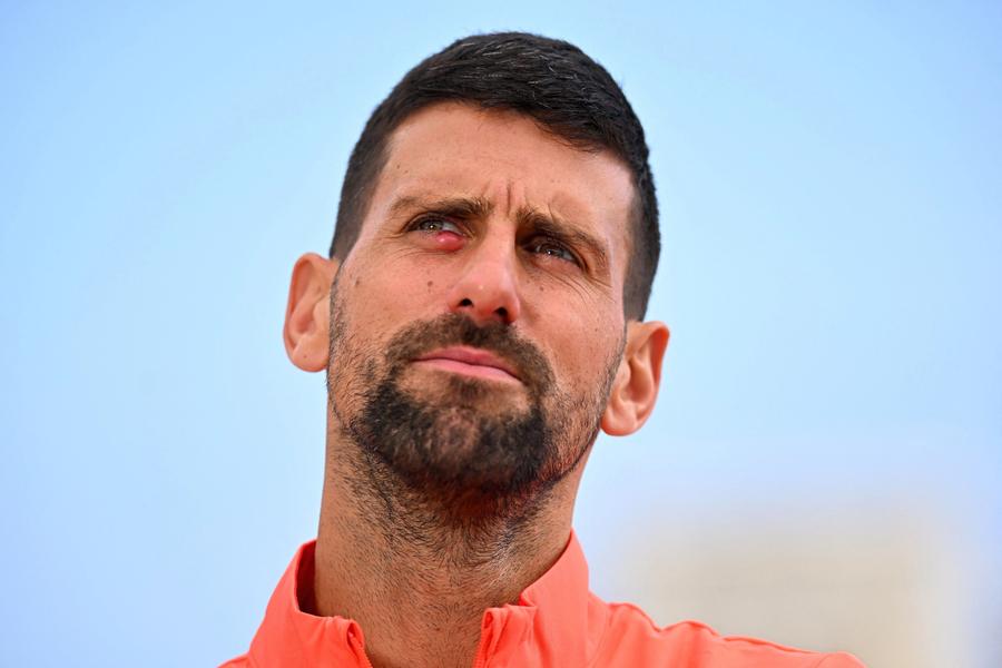 Ochiul lui Novak Djokovic nu arată bine! A fost fotografiat de aproape, iar imaginea îi îngrijorează pe fanii sârbului