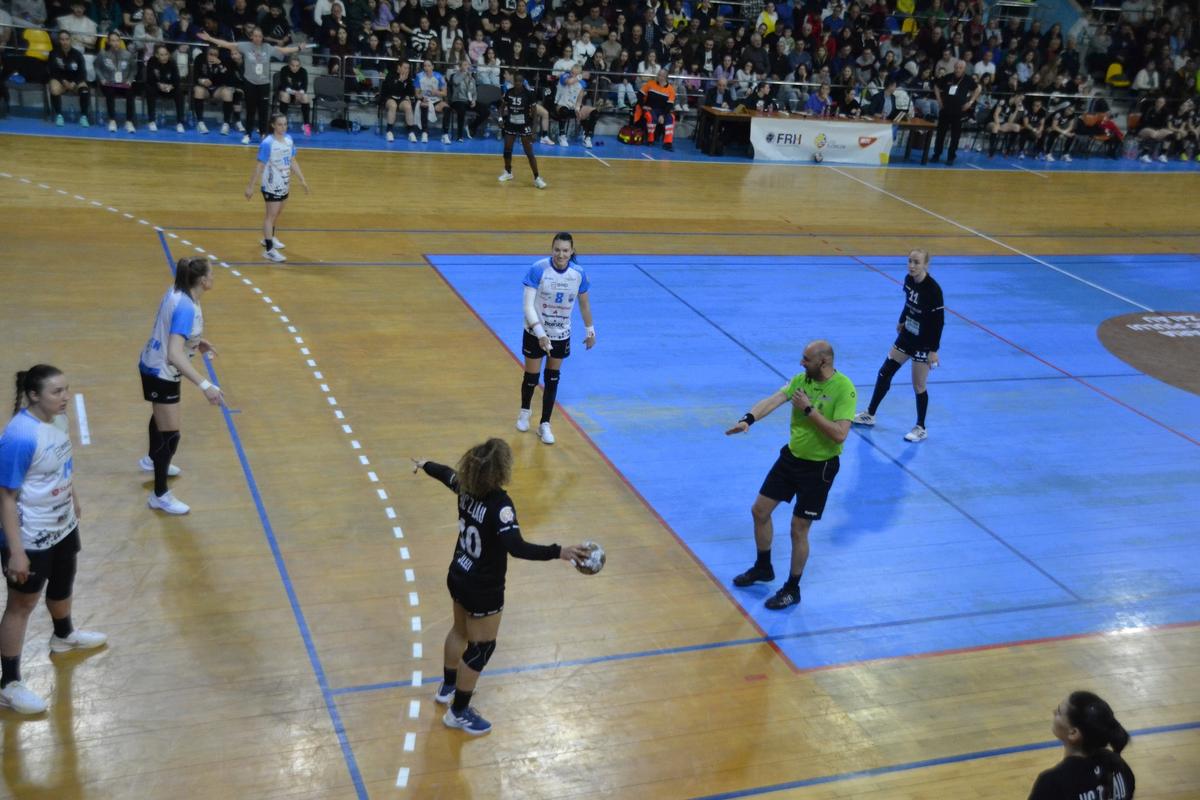Cristina Neagu și Gheorghe Tadici, moment special la Zalău