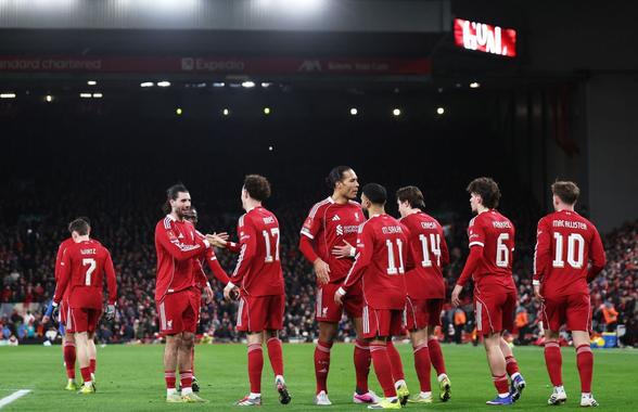 Fanii lui Liverpool: „Nu mai cheltuiți bani pe Anfield!”