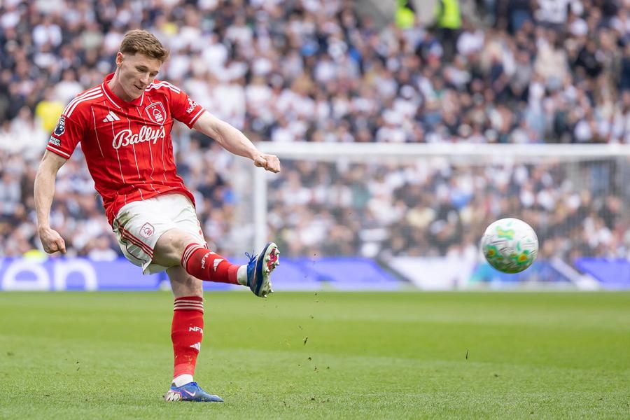 Manchester City vrea să plătească 65 de milioane de euro pentru Elliot Anderson // foto: Imago Images Manchester City plătește 65 de milioane de euro pentru un internațional englez