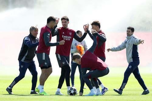 Voie bună la antrenamentul oficial al lui Arsenal înainte de jocul cu Sporting // foto: Guliver/gettyimages