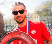 Imagini spectaculoase din Eindhoven: PSV a primit trofeul de campioană! Cum a fost fotografiat Dennis Man