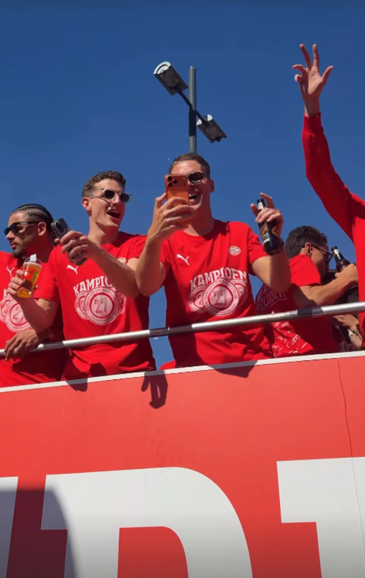 „Dacă sunt un «party animal»?” » Dennis Man, la prima petrecere de titlu din carieră