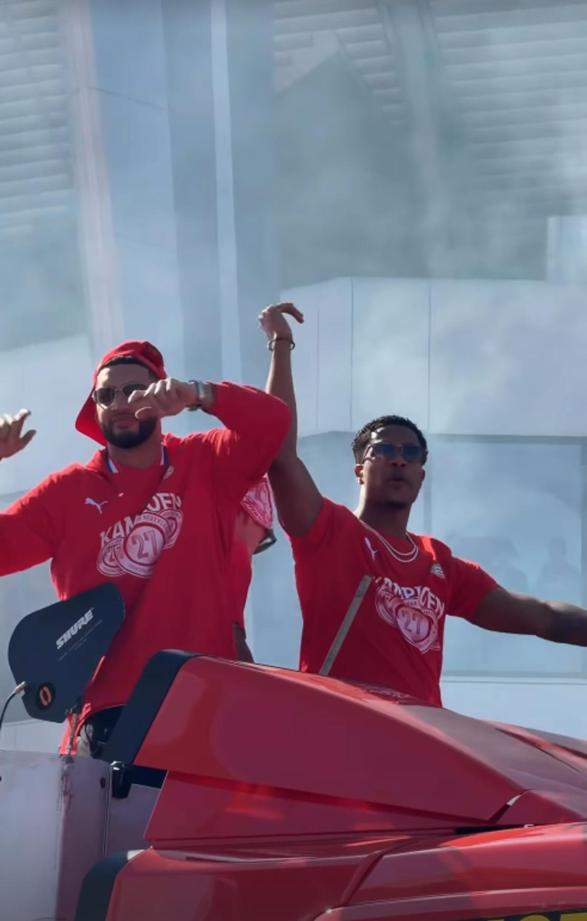 „Dacă sunt un «party animal»?” » Dennis Man, la prima petrecere de titlu din carieră