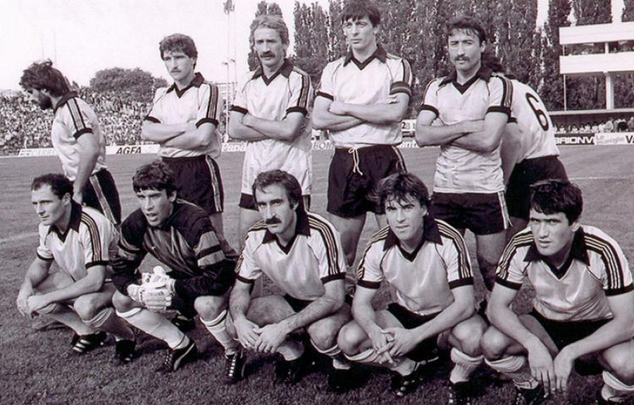 Imagine de arhivă din meciul Oțelul Galați - Juventus Fostul mare portar al Italiei, în stare critică: „Următoarele zile sunt decisive” » A fost pe teren într-un meci istoric al unei echipe românești