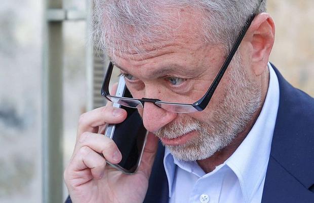 Acord OFICIAL pentru vânzarea lui Chelsea! » Anunțul clubului din Premier League: suma finală virată lui Abramovich