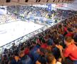 Fotbaliștii de la FCSB au făcut spectacol în Sala Polivalentă, la returul CSM București - Esbjerg / foto: Raed Krishan
