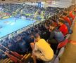 Fotbaliștii de la FCSB au făcut spectacol în Sala Polivalentă, la returul CSM București - Esbjerg / foto: Raed Krishan