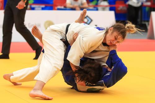 Floretina Ivănescu în acțiune pe tatami FOTO Imago Images