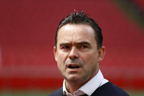 Fostul mare fotbalist olandez Marc Overmars (50 de ani) a vorbit pentru prima dată despre starea lui de sănătate, după ce în luna decembrie a anului trecut a suferit un atac cerebral. 
Foto: Imago