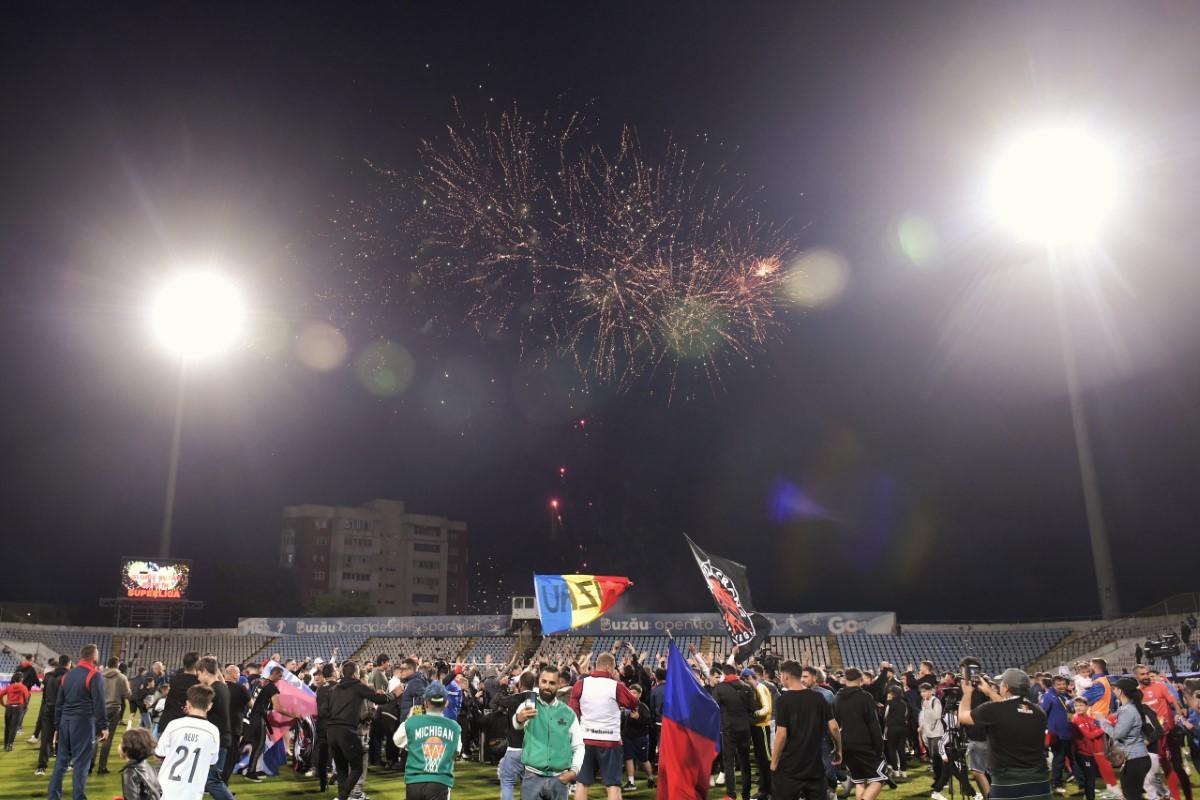 „Ole, ola, Buzăul e în A!” » Eroii buzoienilor au oferit primele reacții după promovarea în Superligă: „De vis! Cel mai frumos moment din cariera mea”