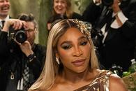 Rochia Serenei Williams a aruncat în aer Met Gala! Sharapova a scos telefonul: „Unde e?”
