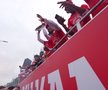 I-au plimbat cu TIR-ul! A fost frenezie în Eindhoven, după ce PSV a cucerit titlul