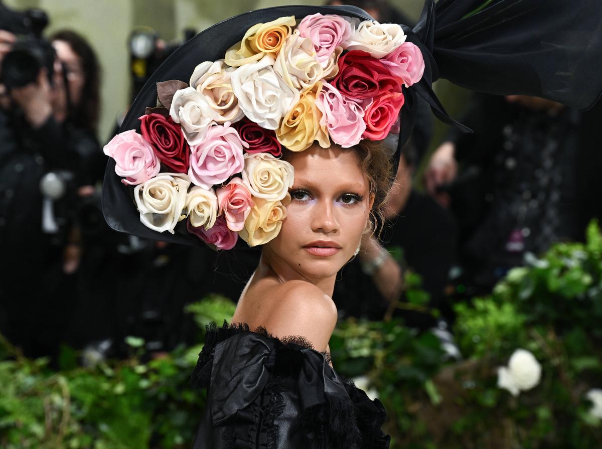 Rochia Serenei Williams a aruncat în aer Met Gala! Sharapova a scos telefonul: „Unde e?”