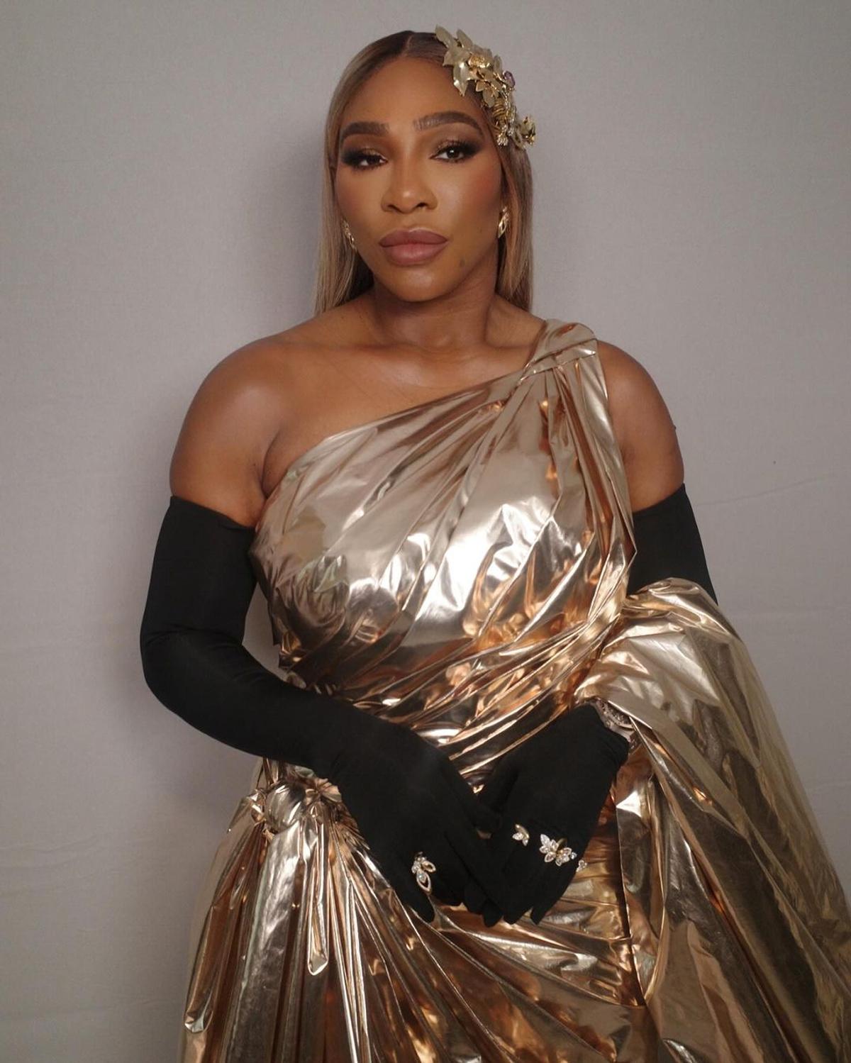 Rochia Serenei Williams a aruncat în aer Met Gala! Sharapova a scos telefonul: „Unde e?”