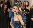 Rochia Serenei Williams a aruncat în aer Met Gala! Sharapova a scos telefonul: „Unde e?”