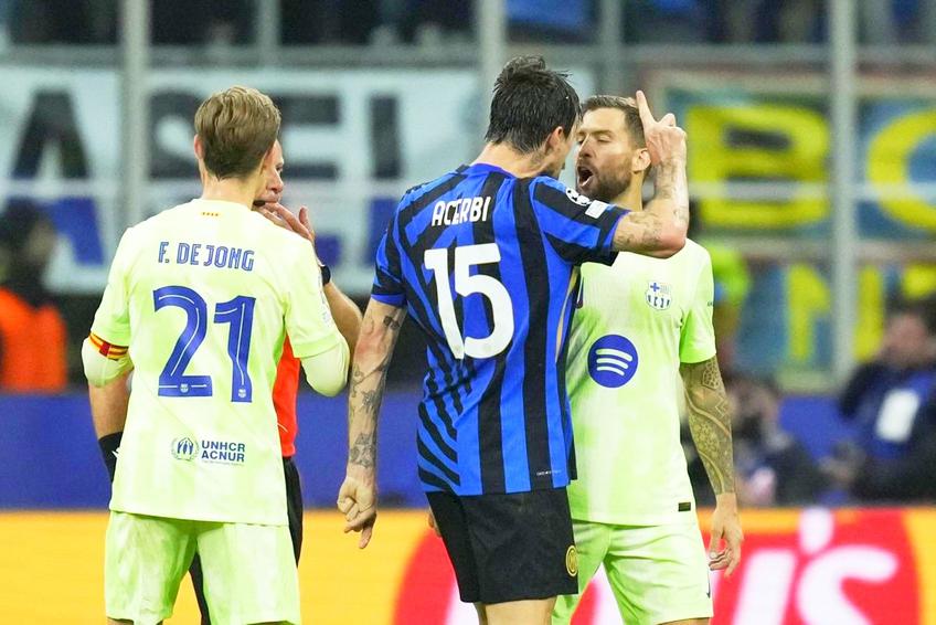 Francesco Acerbi în Inter - Barcelona / Foto: Imago Images