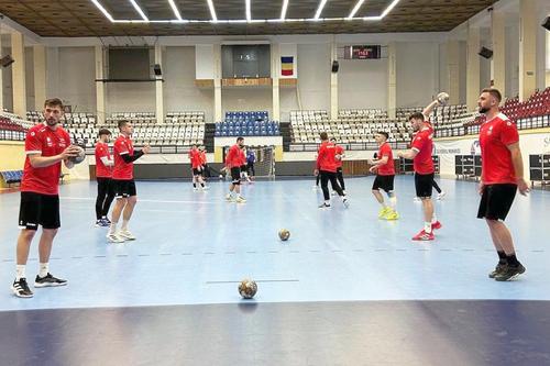 Naționala masculină a României la antrenament Foto: Facebook/FR Handbal