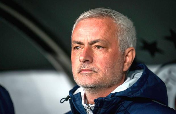 Ce impact au modificările aduse azi în Legea educației fizice și sportului? » Mourinho poate antrena de azi în Superliga! + Bani mai mulți pentru arbitri