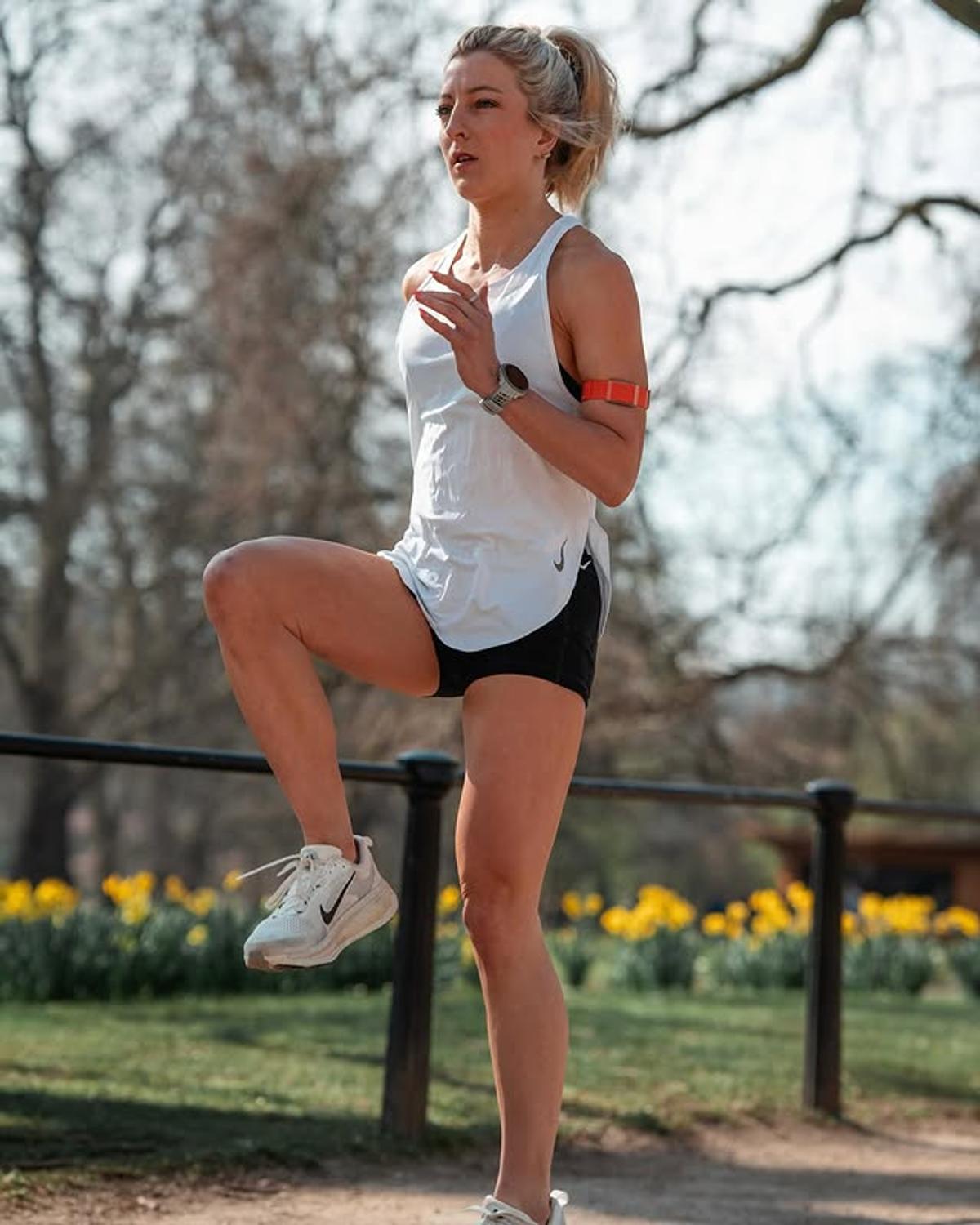 Atleta le răspunde celor care au hărțuit-o că a alergat în „bikini” la Maratonul Londrei: „Trebuia să port trening?”