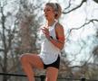 Atleta le răspunde celor care au hărțuit-o că a alergat în „bikini” la Maratonul Londrei: „Trebuia să port trening?”