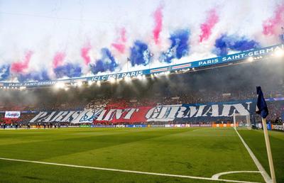 Scenografie spectaculoasă la PSG - Arsenal, pe 3 sferturi de stadion