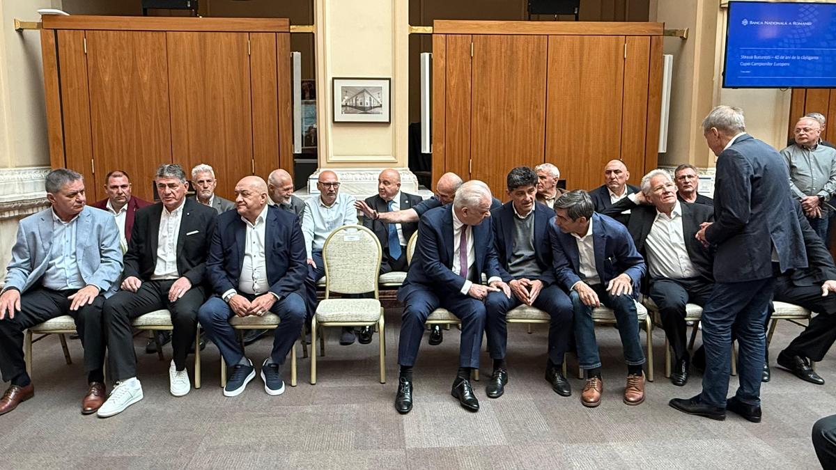 „«Steau» București, apoi Steaua «Budapest». După finală, întreaga lume a reținut numele campioanei” » Eroilor de la Sevilla le-au fost înmânate monede aniversare