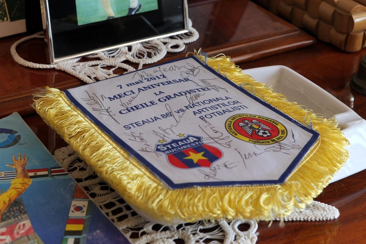 „Bucătarul a început să plângă” » Gestul Barcelonei care l-a înfuriat pe Balint: „Belo, închide ăla! Ce, noi suntem fraieri să-i distrăm?”