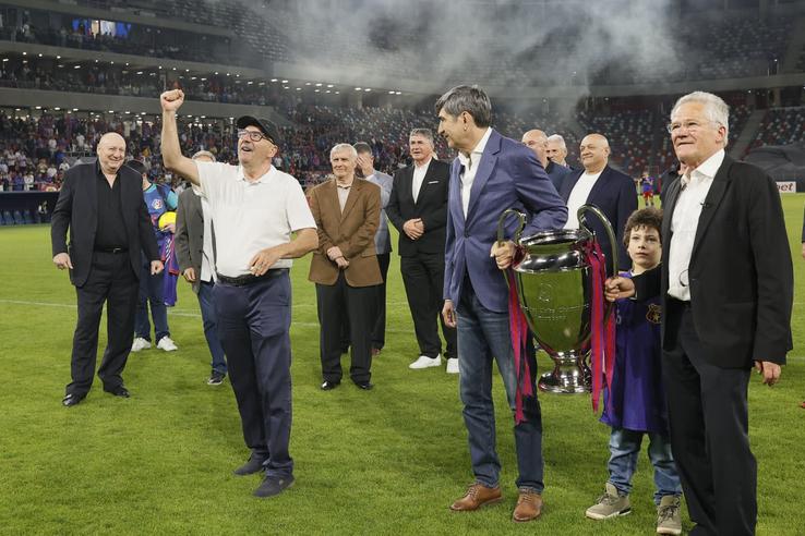 Legendele de la Sevilla, pe gazonul din Ghencea, la 40 de ani de la câștigarea CCE // foto: Cristi Preda (GSP)